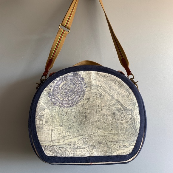 Anthropologie Travel Bag - Picture 2 of 10